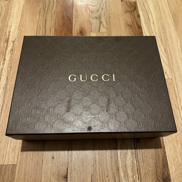 GUCCI LADIES HIGH TOP BLACK/GOLD STUDS SIZE EU 37 VINTAGE(NEVER WORN) - Picture 6 of 6